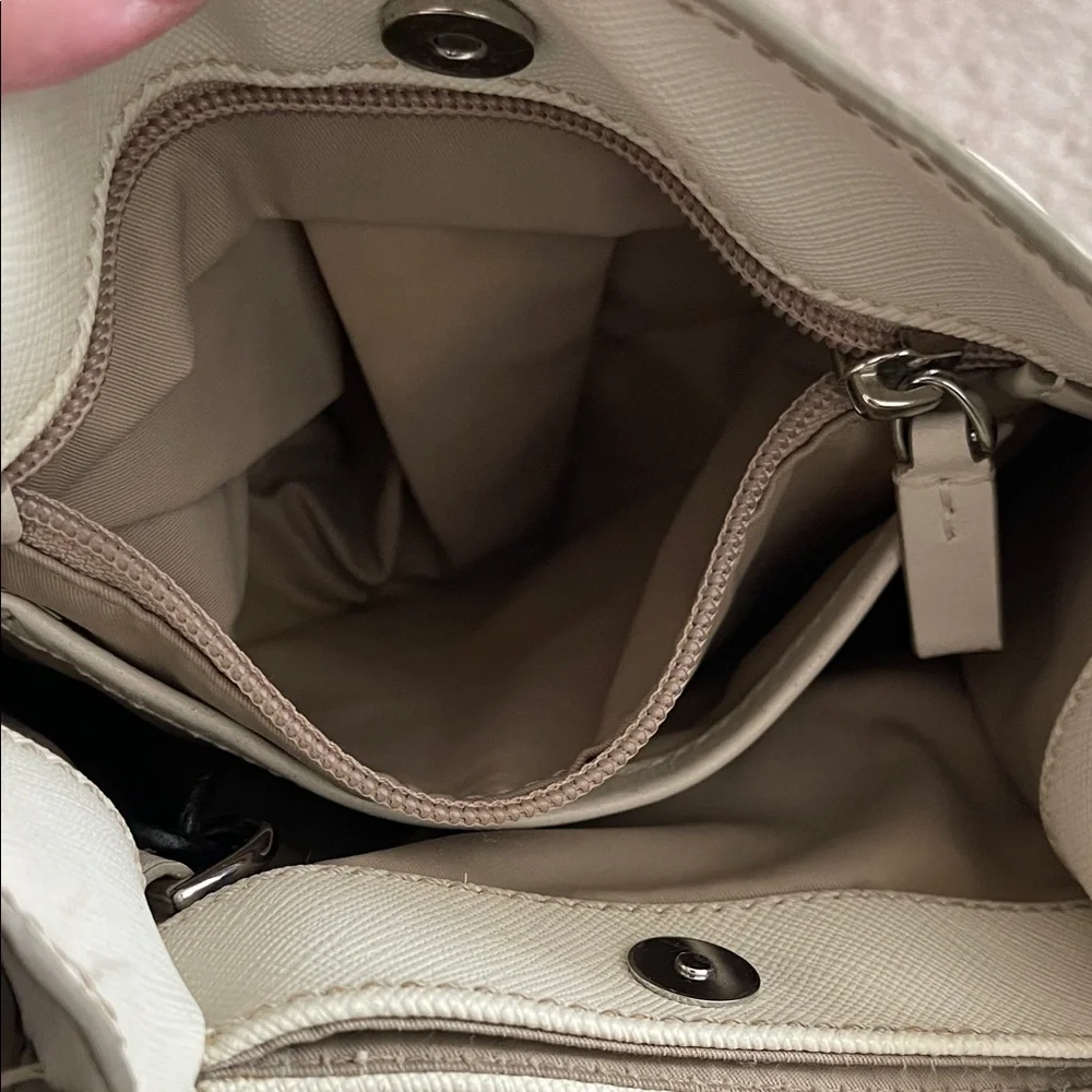 Tumi White Leather Women's Bag - Picture 12 of 12